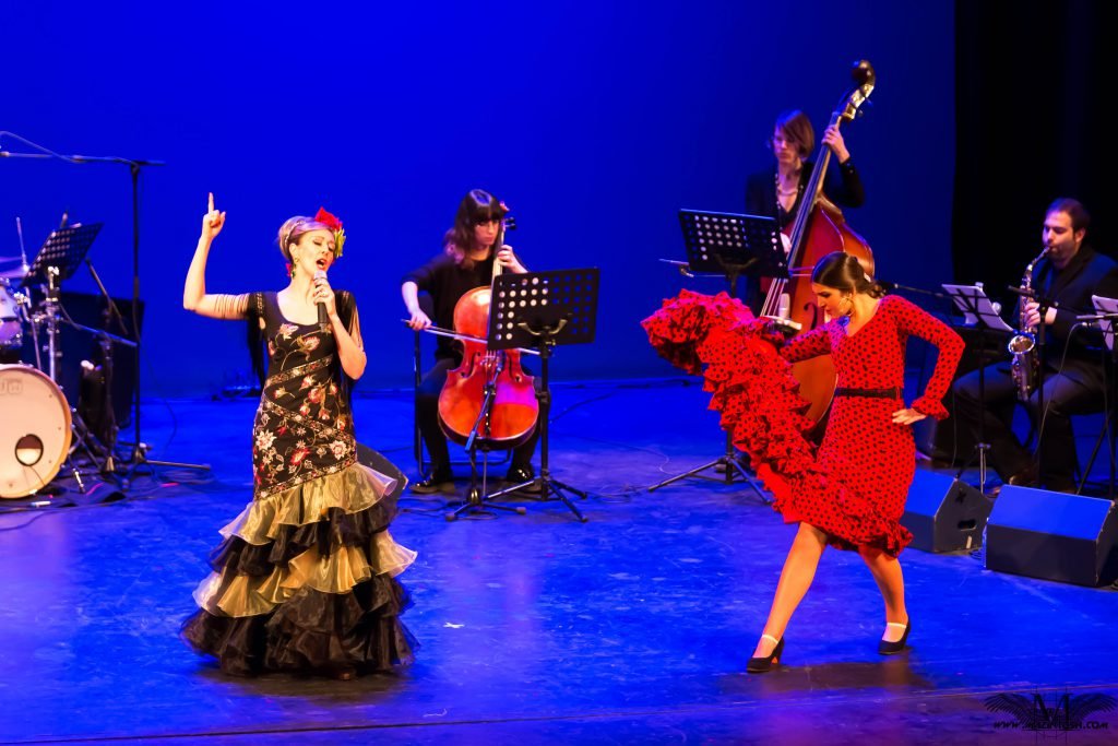 Mª TERESA GARDON & LUCIA